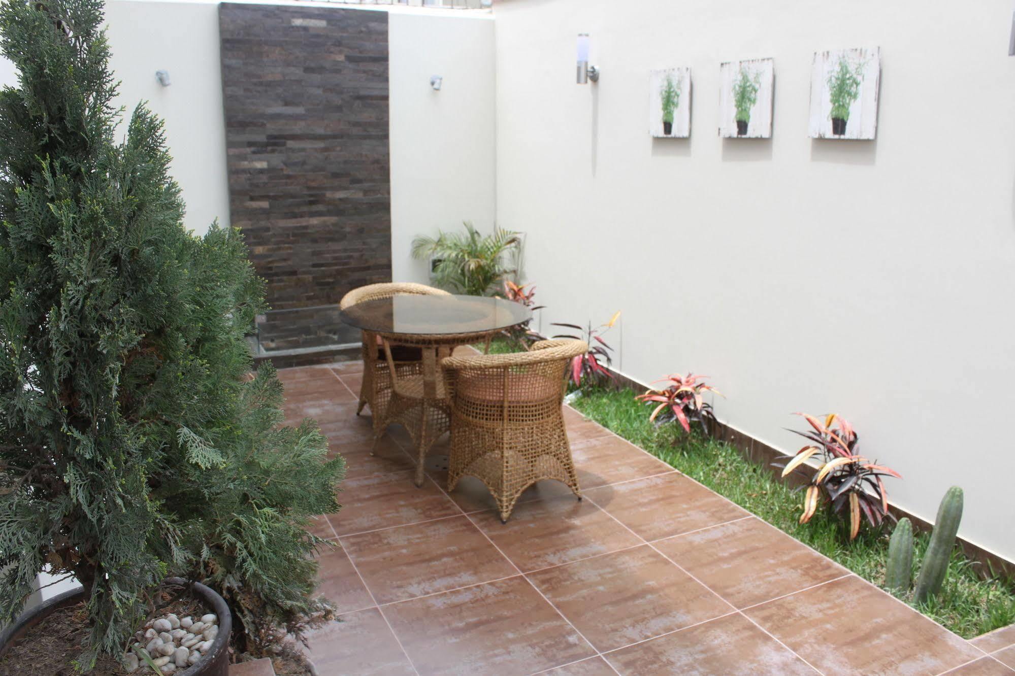 Bed & Breakfast - La Casa De Ceci Lima Exterior photo