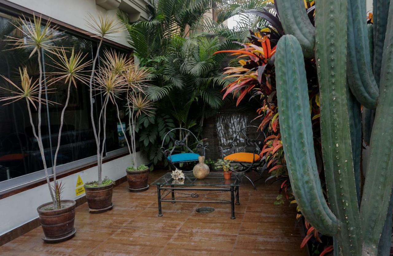 Bed & Breakfast - La Casa De Ceci Lima Exterior photo