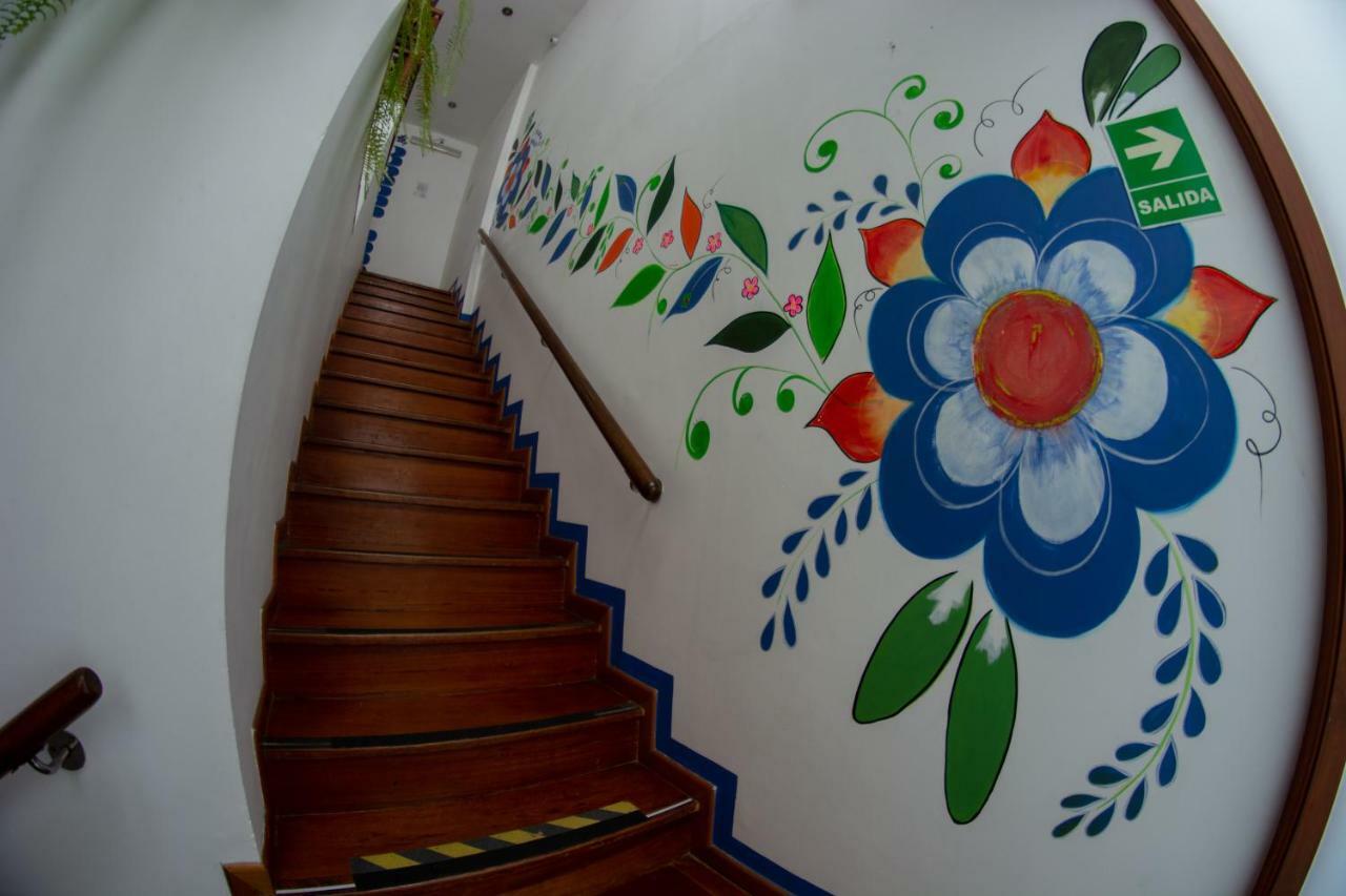 Bed & Breakfast - La Casa De Ceci Lima Exterior photo