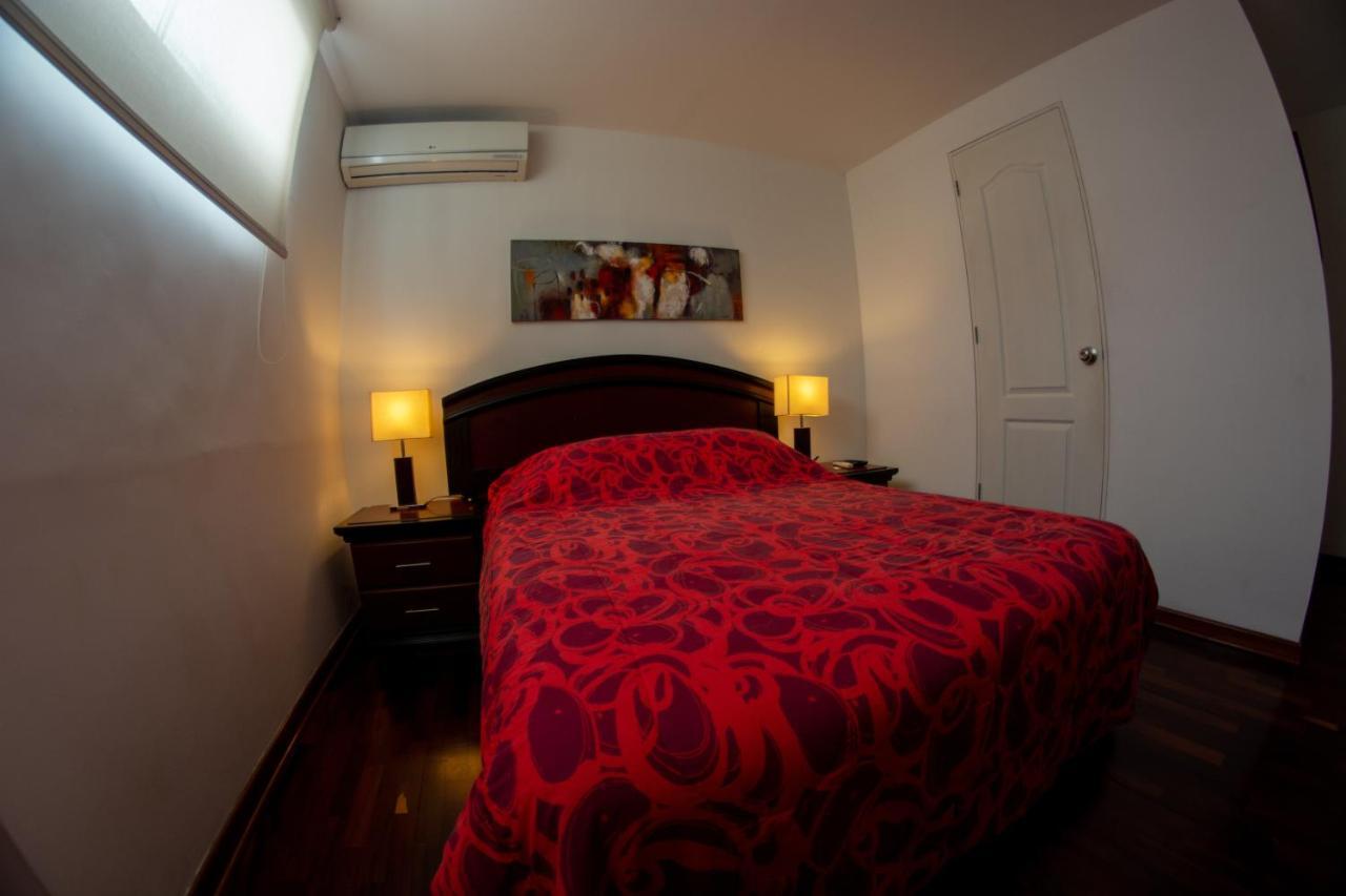 Bed & Breakfast - La Casa De Ceci Lima Exterior photo